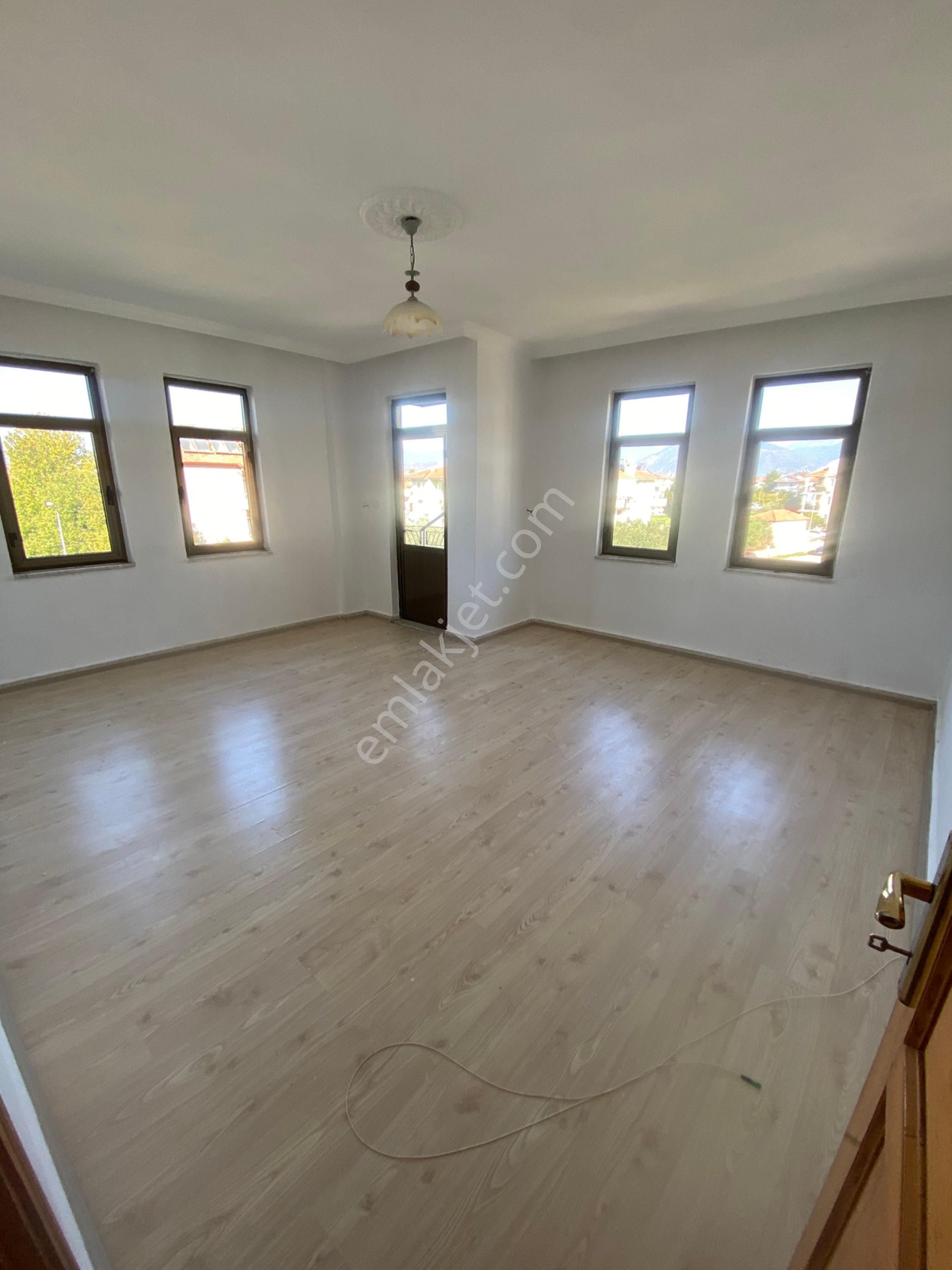 Taşyakada Karslıoğluna Yakın 3+1 Kiralık Daire