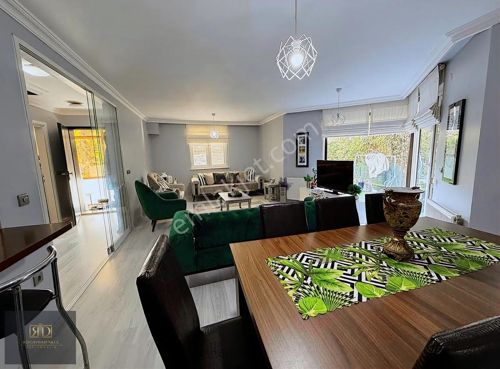 Rd'den Uskumruköy Mevsim Sitesi 7+1 Villa Deniz Manzaralı Teras - Görsel 4