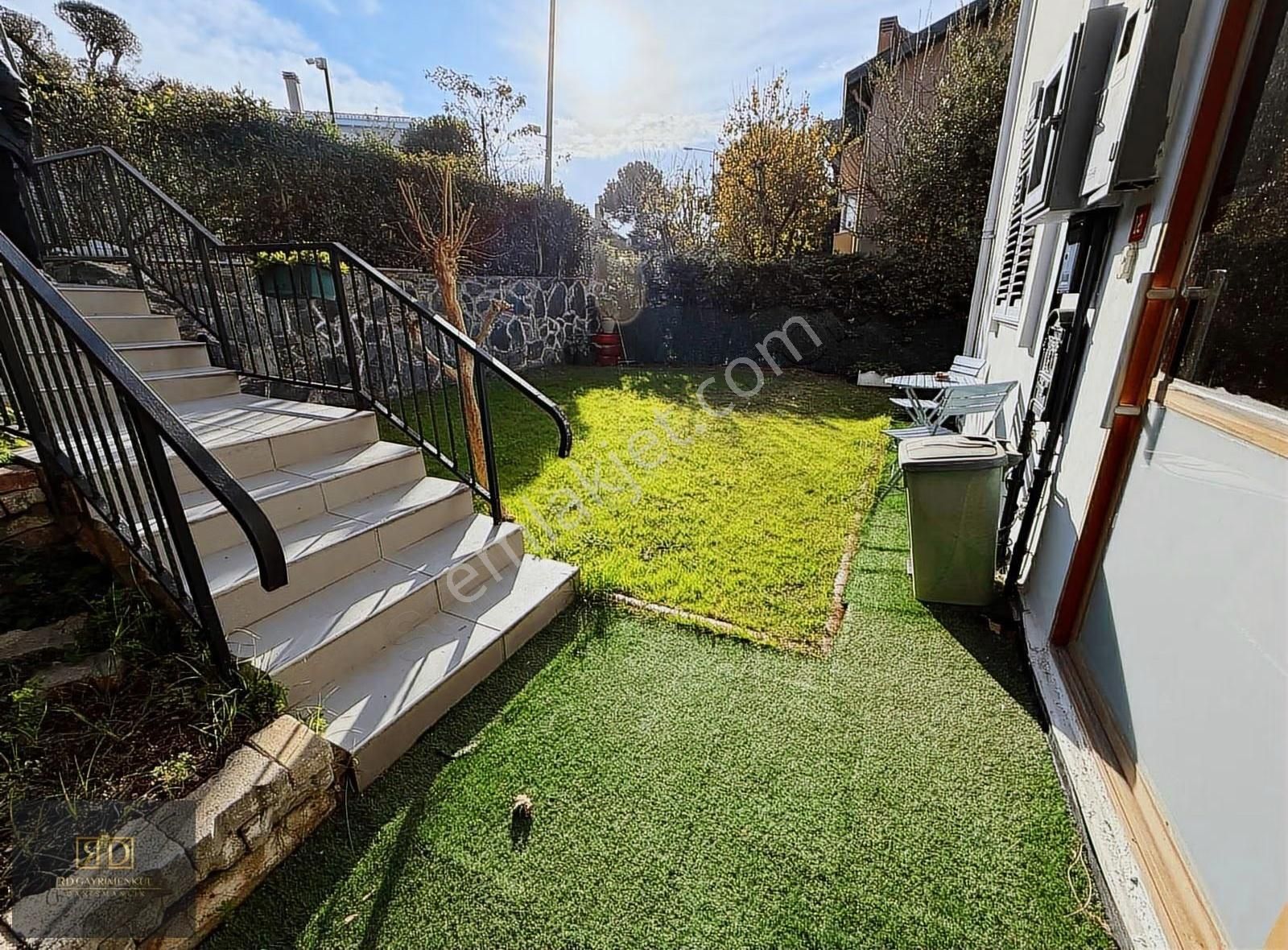 Rd'den Uskumruköy Mevsim Sitesi 7+1 Villa Deniz Manzaralı Teras - Görsel 11