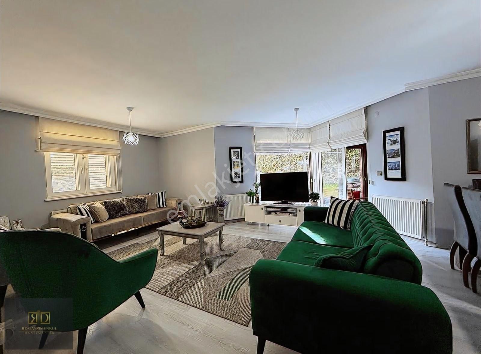 Rd'den Uskumruköy Mevsim Sitesi 7+1 Villa Deniz Manzaralı Teras - Görsel 8