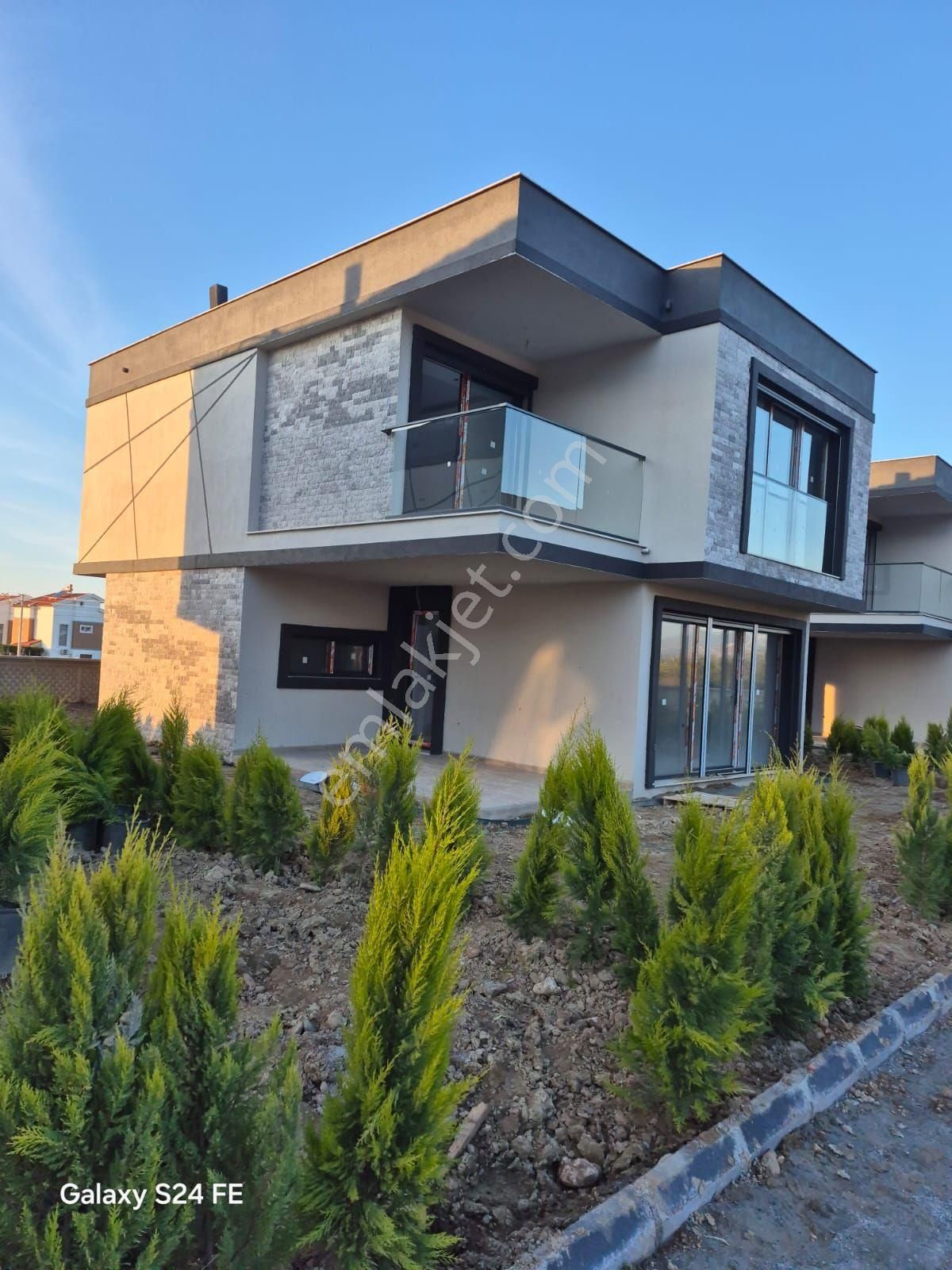 Kuşadası Satılık 3+1 Villa - Görsel 5