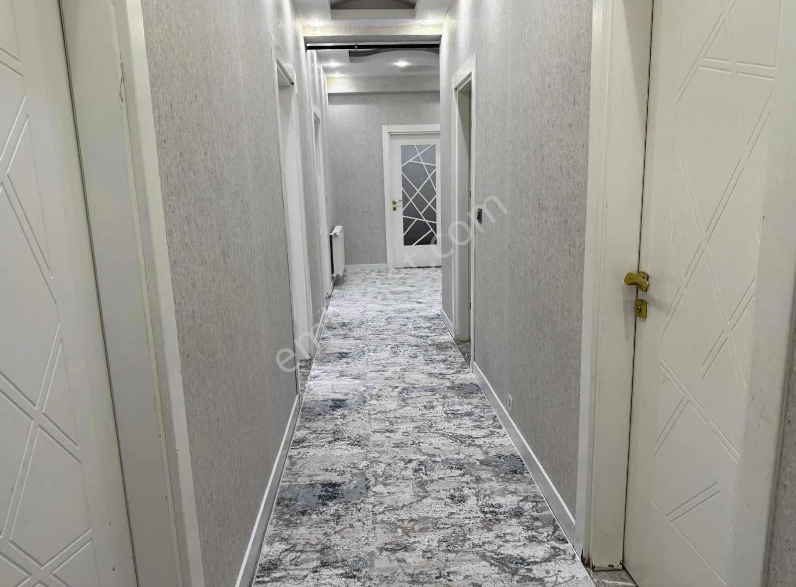 Solmaz Emlak Satılık Sitede Lüks 4+1 - Görsel 2