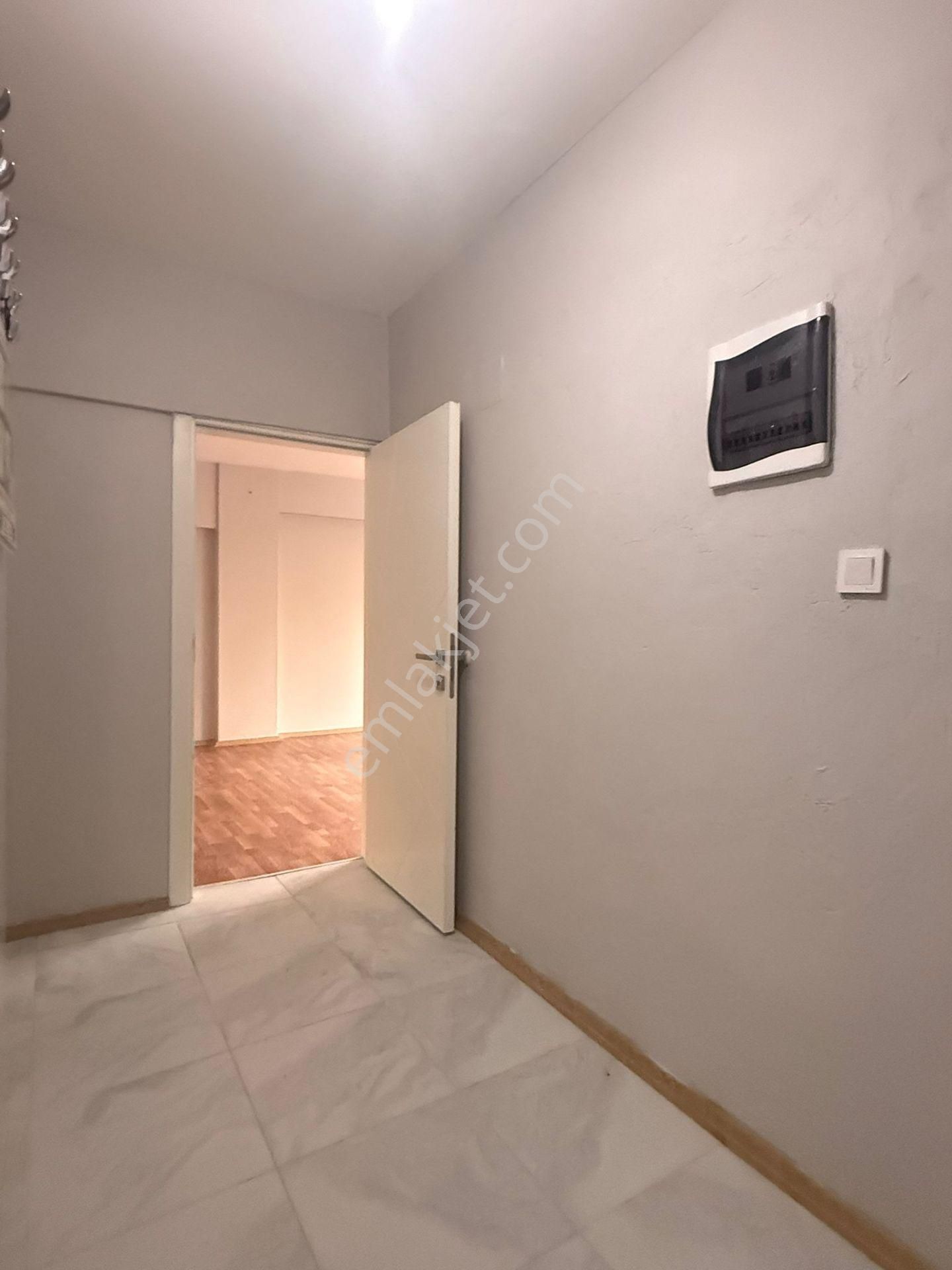 Binyapı'dan Foruma Çok Yakın Kiralık İçi Yeni Daire ! - Görsel 6