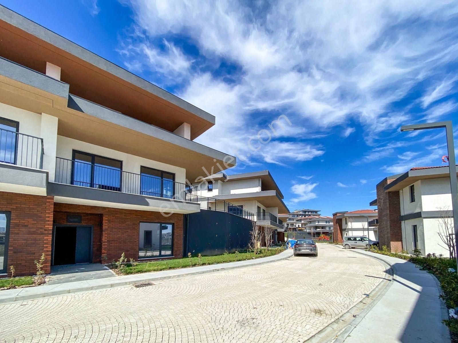 Emlak Konut Vadi Evleri 1 ▀ 5+1 Tripleks Villa ▀ 200 M² Bahçeli - Görsel 27