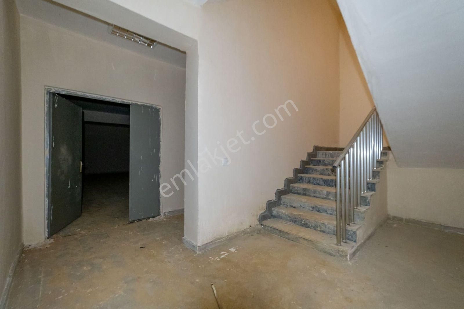 Kayaşehir 11. Bölge ▀ Kiralık Komple Bina ▀ 3 Katlı ▀ 260 M² - Görsel 7