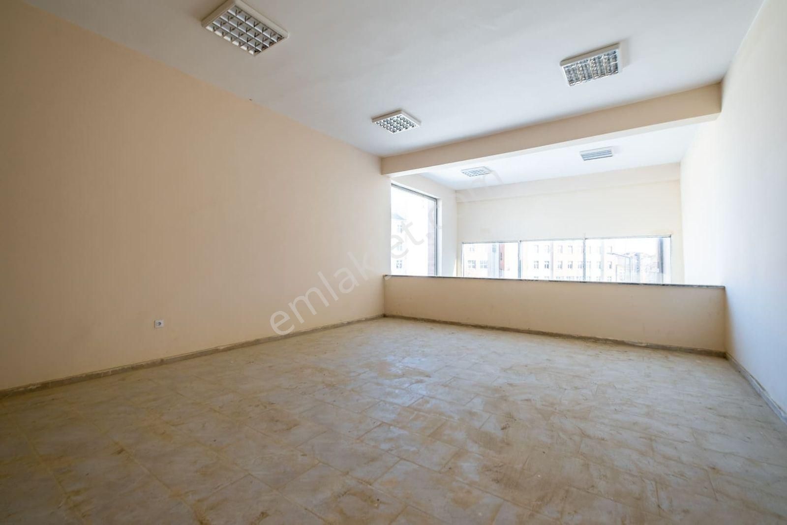 Kayaşehir 11. Bölge ▀ Kiralık Komple Bina ▀ 3 Katlı ▀ 260 M² - Görsel 11