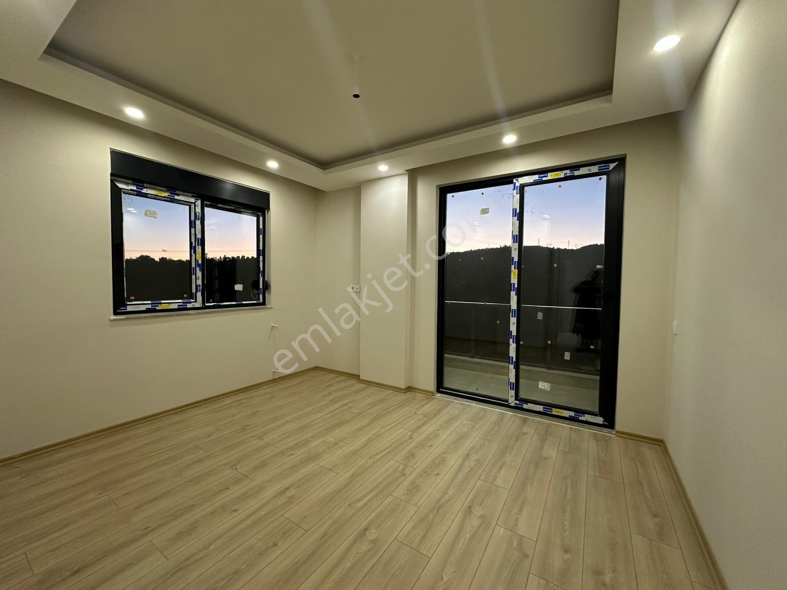 V. Karşıyaka Mah. 2+1 Abd Mutfak Sıfır Kiralık Daire - Görsel 12