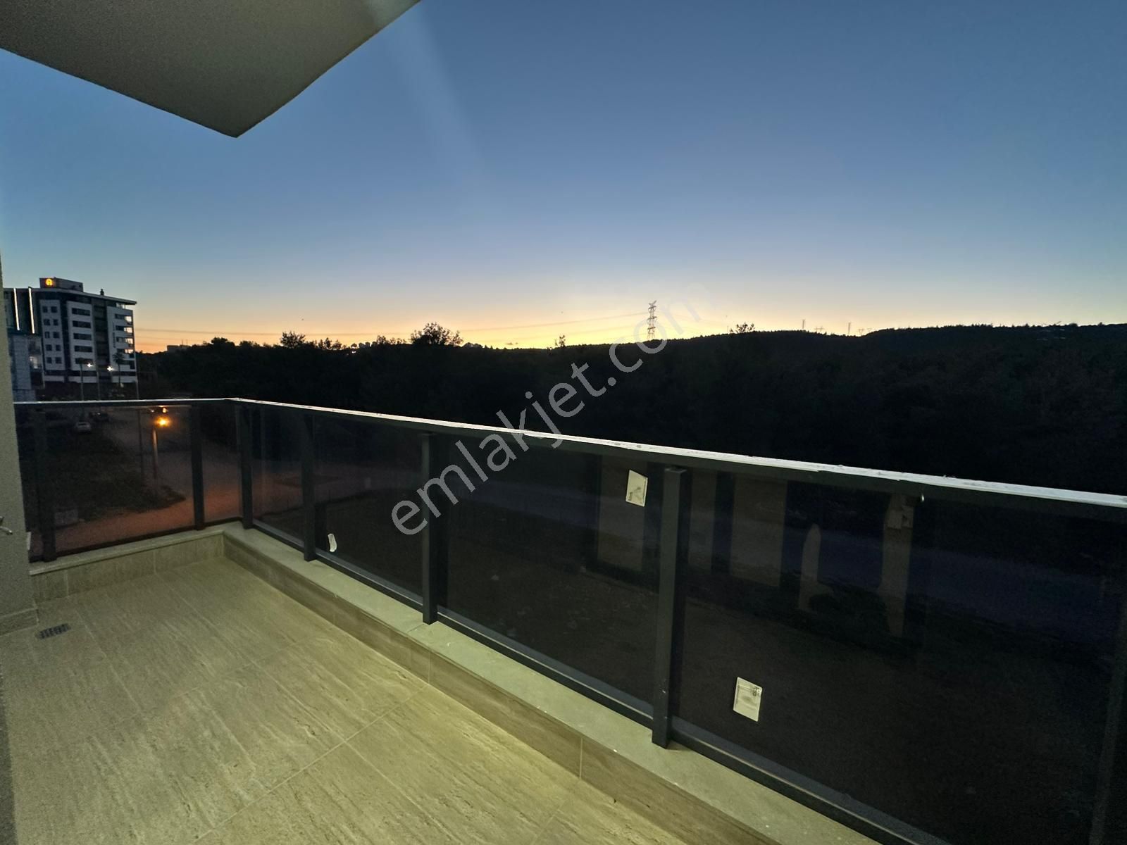 V. Karşıyaka Mah. 2+1 Abd Mutfak Sıfır Kiralık Daire - Görsel 6