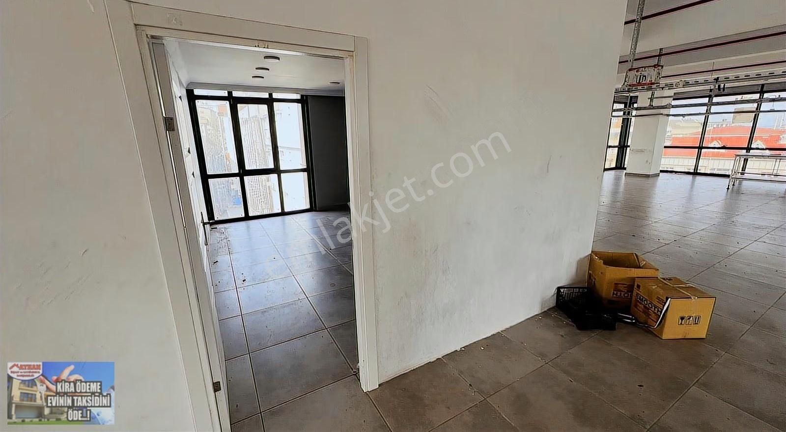 Yunusemre Mah'de İş Merkezin'de Kiralık 400m2 - Görsel 2