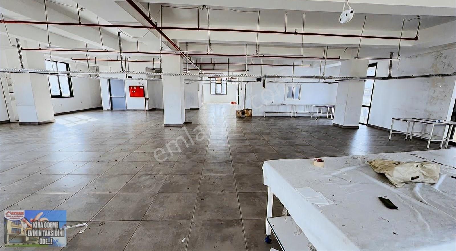 Yunusemre Mah'de İş Merkezin'de Kiralık 400m2 - Görsel 4