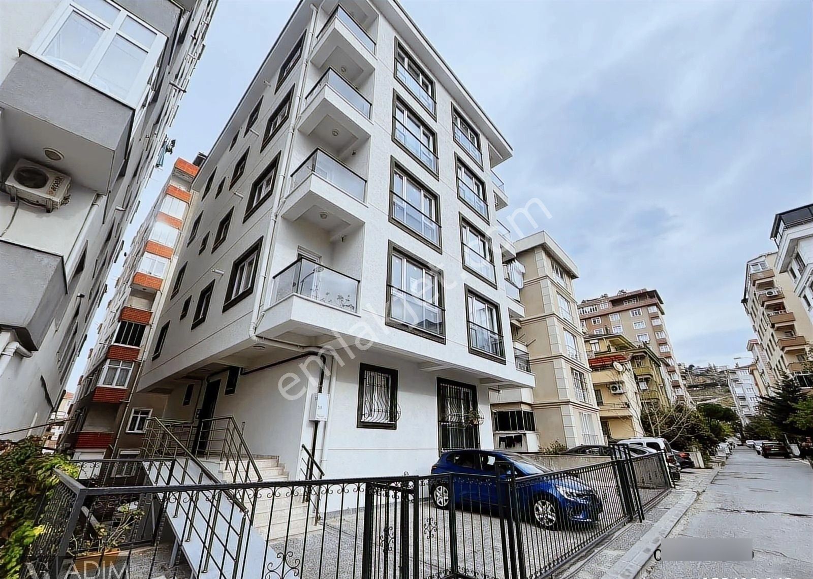 122 Evlerde, Metroya 4.sokakta, 2.katta Sıfır Satılık 2+1