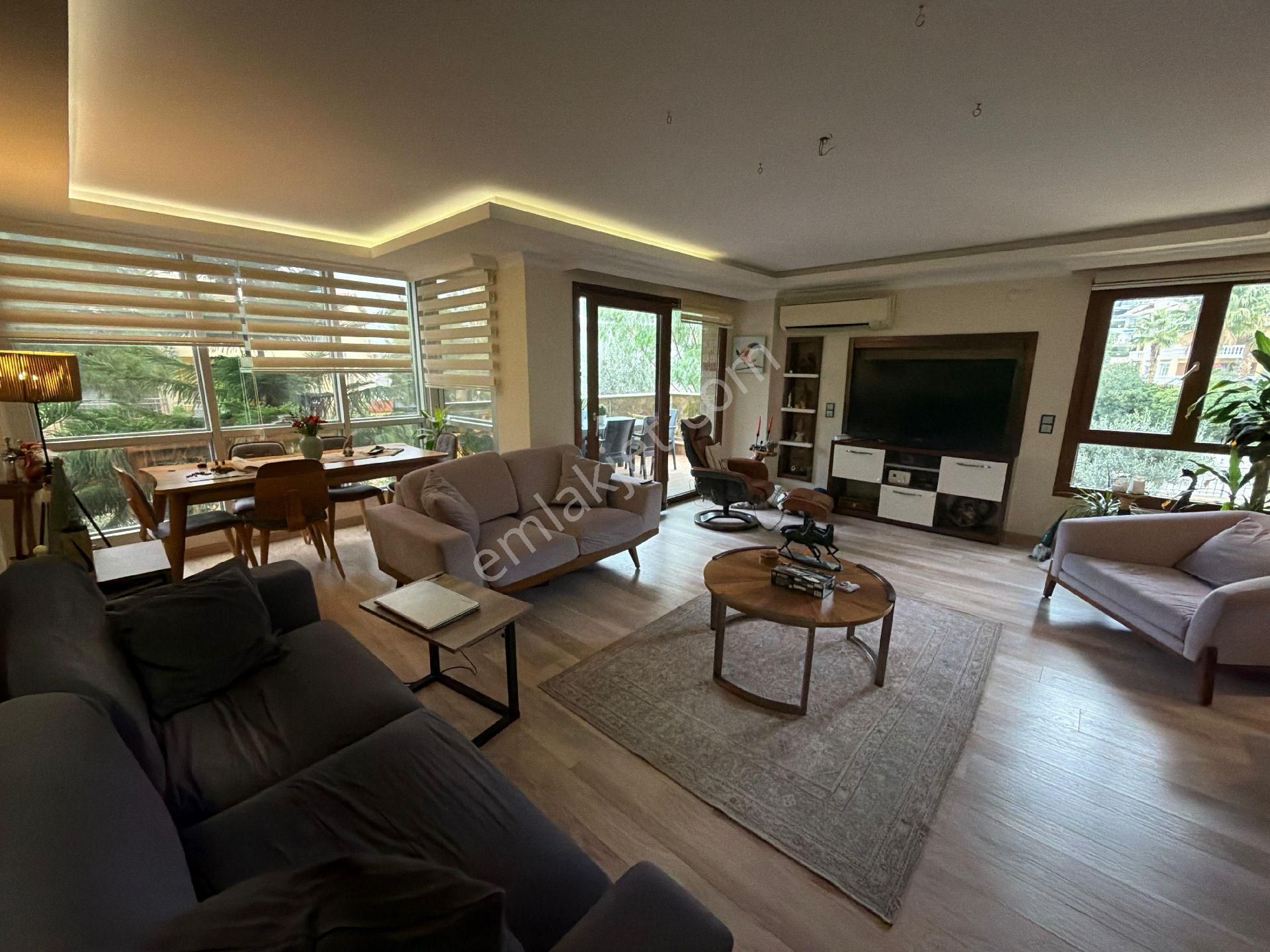 Marina Bölgesinde Lüks 3+1 - Görsel 13