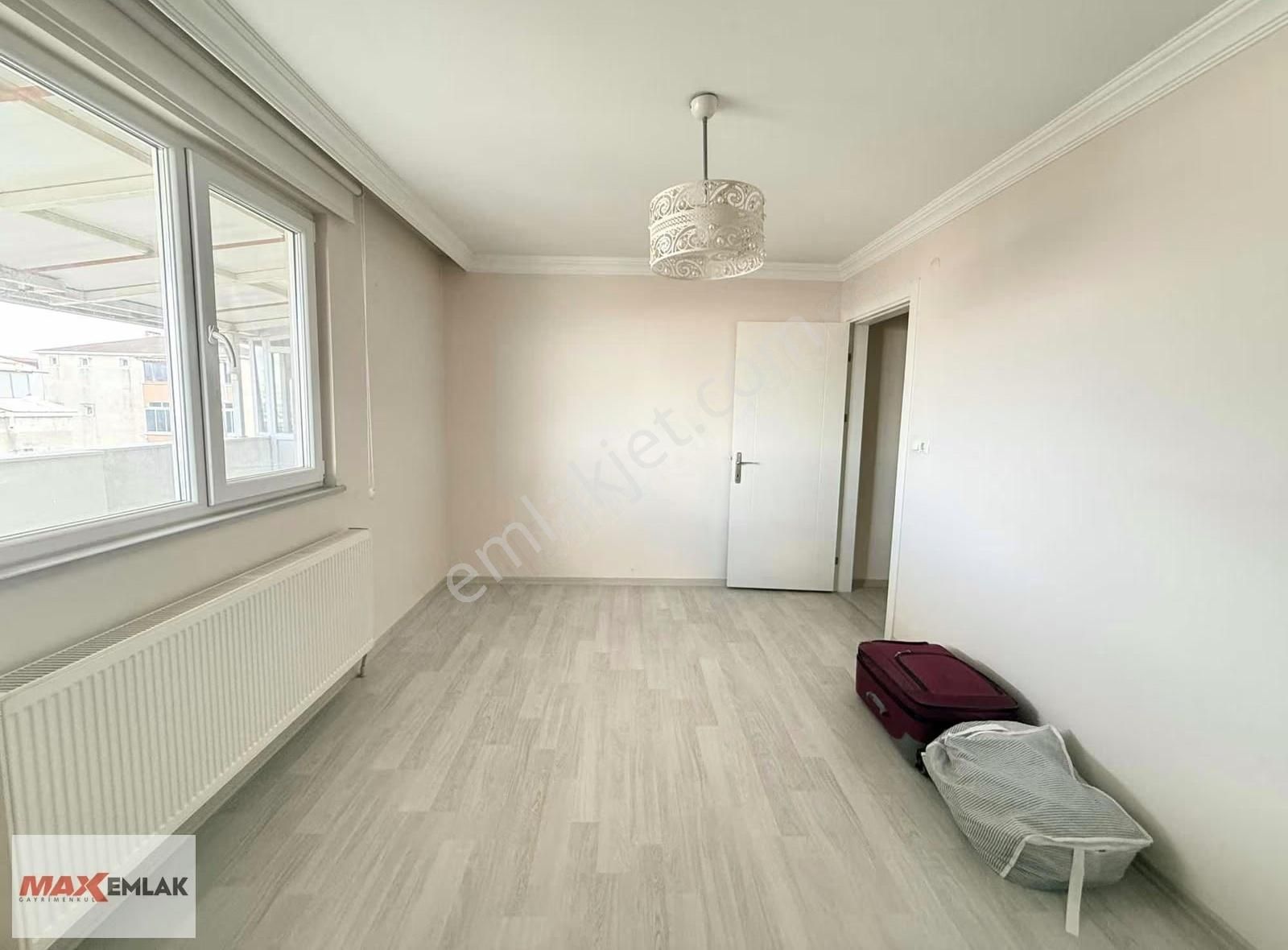 Tuzla Cad Yakın İki Aileye Uygun İskanlı 260m2 4+1 Ara Kat - Görsel 11