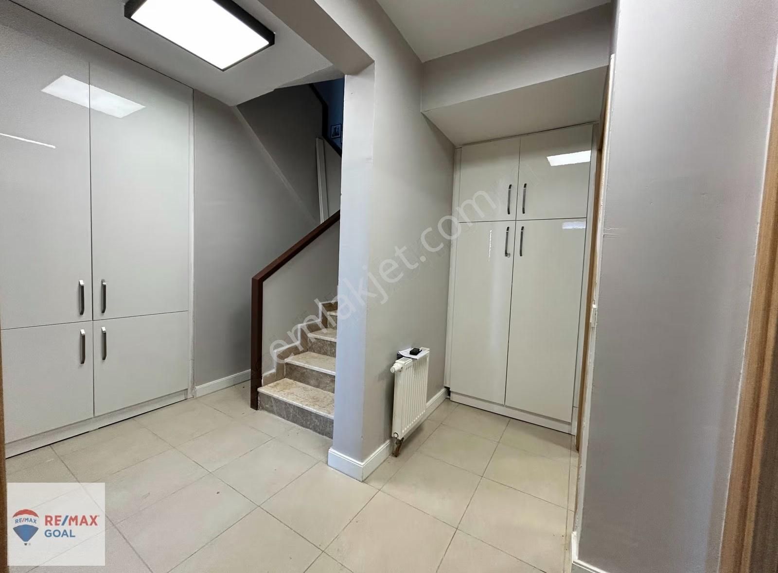 Başakşehir/kayabaşıtoki 24.bölge Satılık Kiracılı Tripleks Villa - Görsel 3