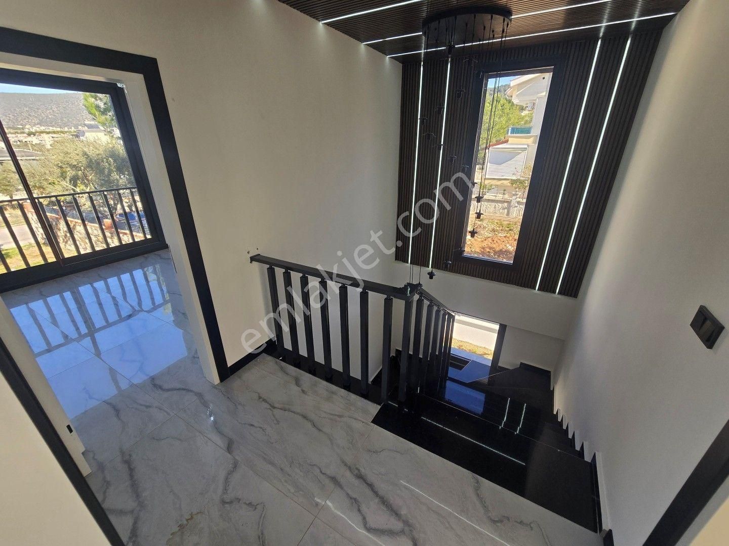 Akbük Merkezde Benzersiz Lüks Özel Havuzlu, Yerden Isıtmalı 4+1 Müstakil Villa - Görsel 14