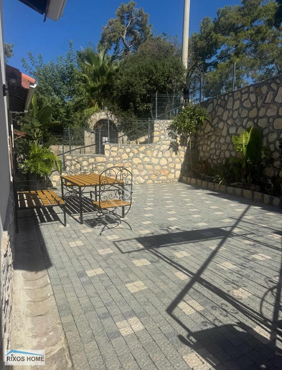 Avsallarda Satılık Yüzme Havuzlu Deniz Manzaralı Villa - Görsel 22