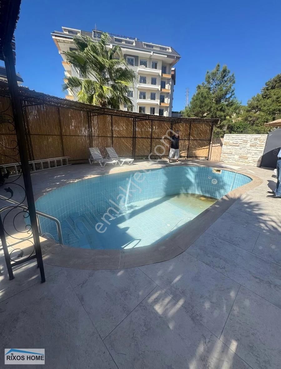 Avsallarda Satılık Yüzme Havuzlu Deniz Manzaralı Villa - Görsel 3