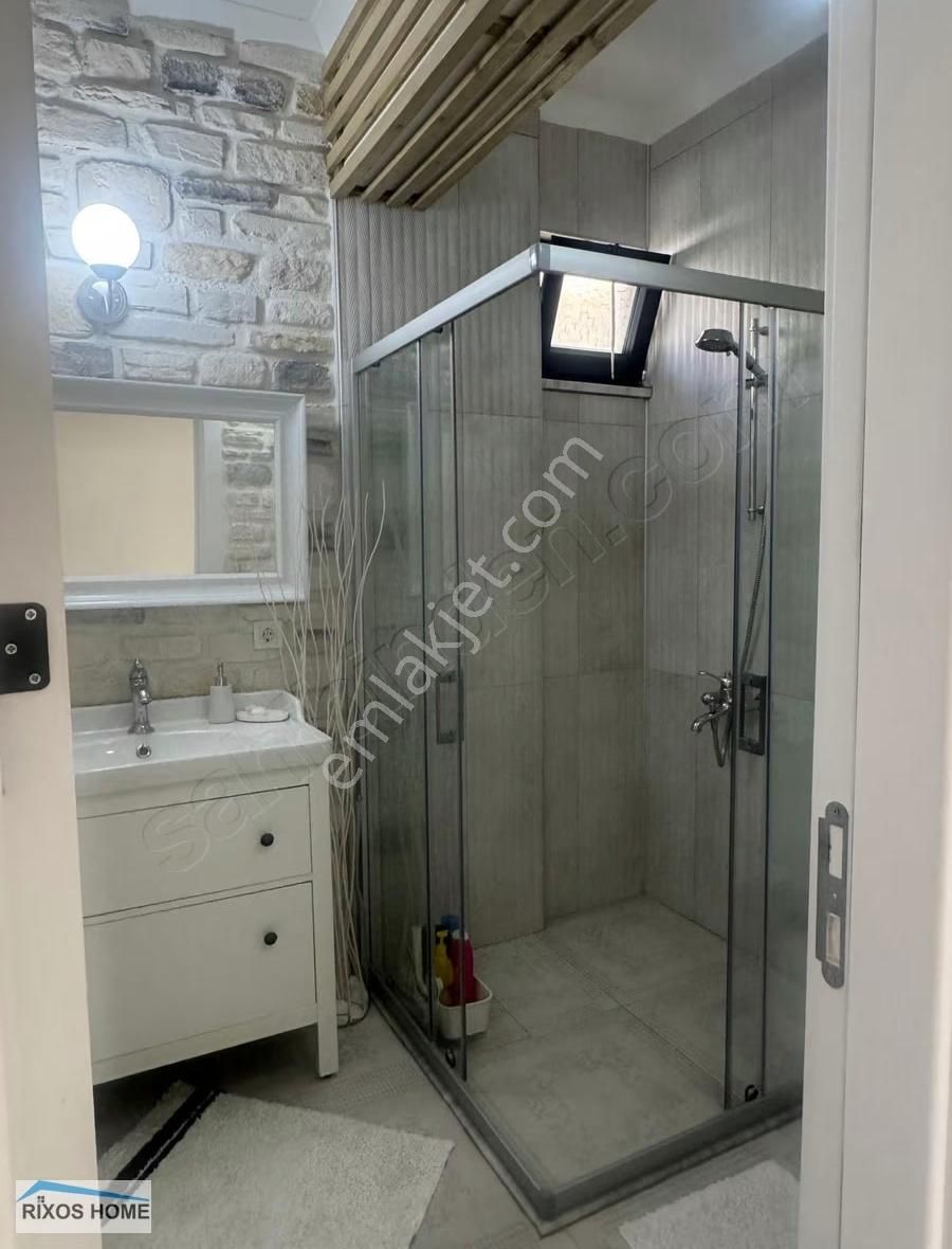 Avsallarda Satılık Yüzme Havuzlu Deniz Manzaralı Villa - Görsel 21