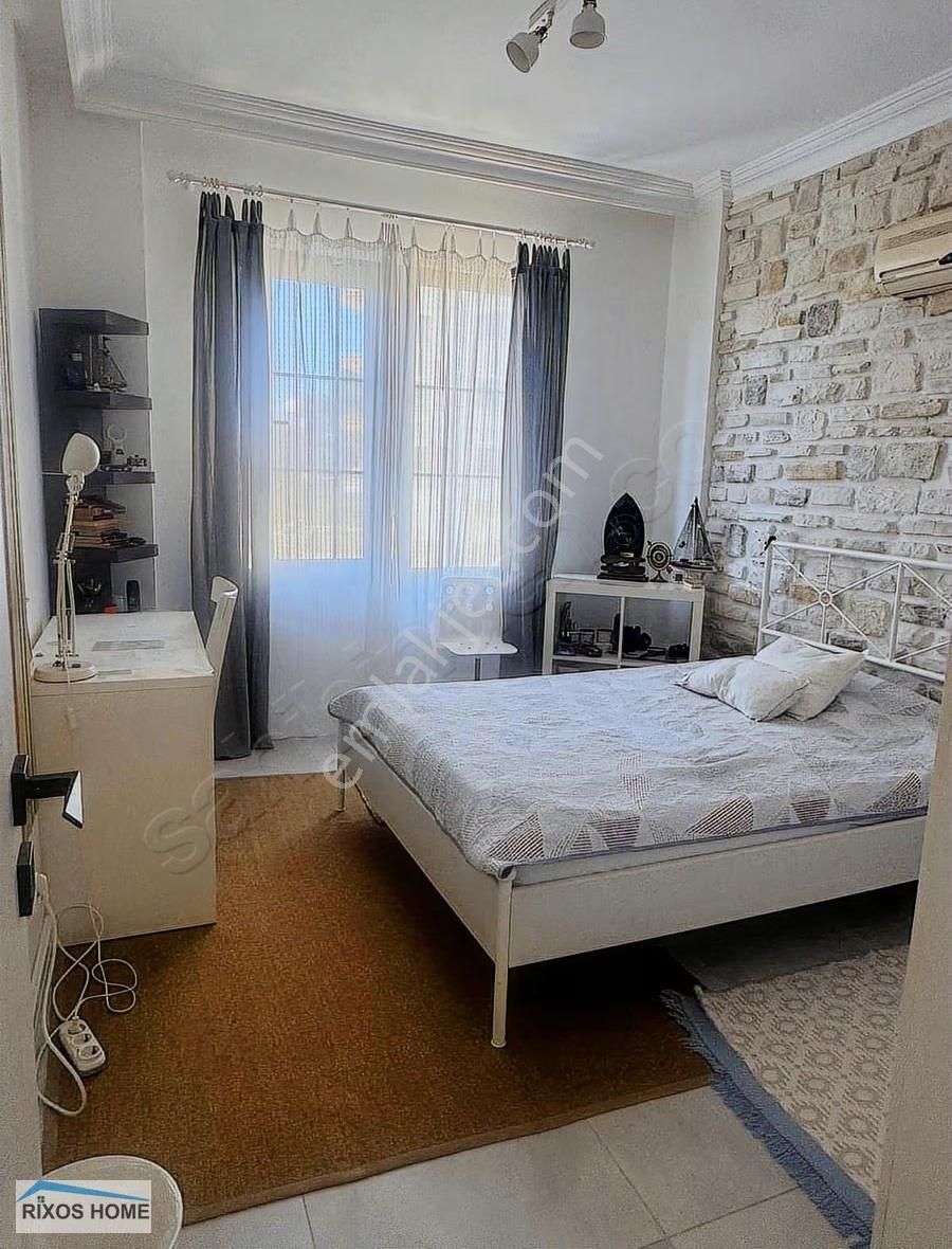 Avsallarda Satılık Yüzme Havuzlu Deniz Manzaralı Villa - Görsel 4