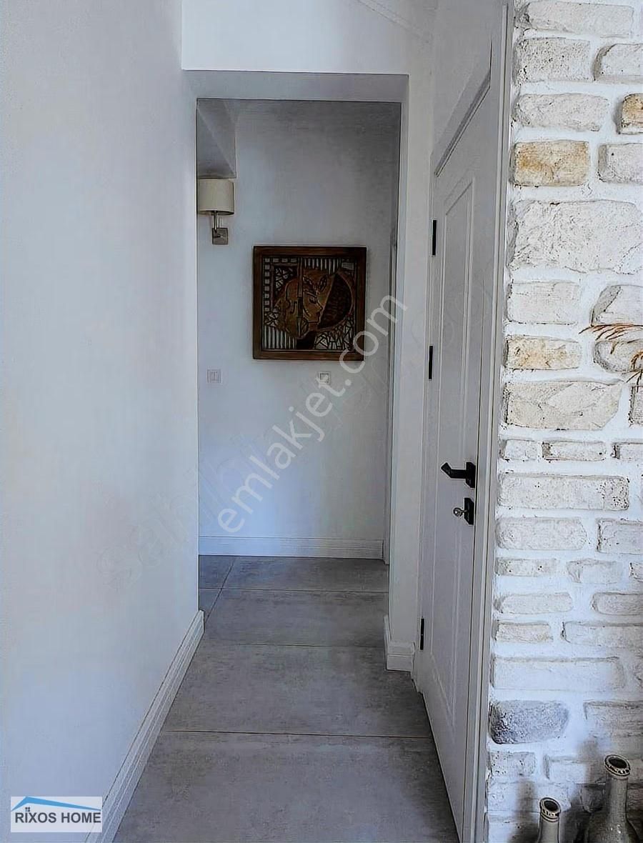 Avsallarda Satılık Yüzme Havuzlu Deniz Manzaralı Villa - Görsel 23