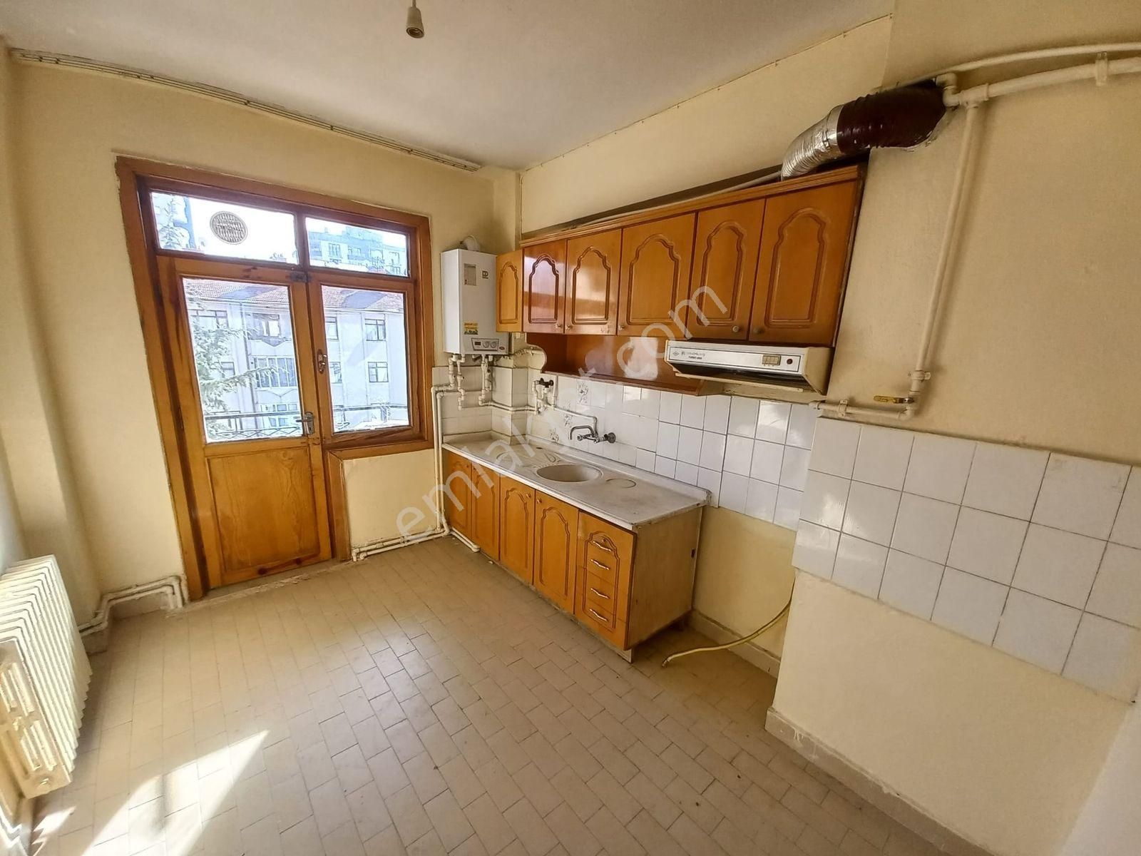 Kılıçarslan Mahallesinde 3+1 Satılık Daire - Görsel 14