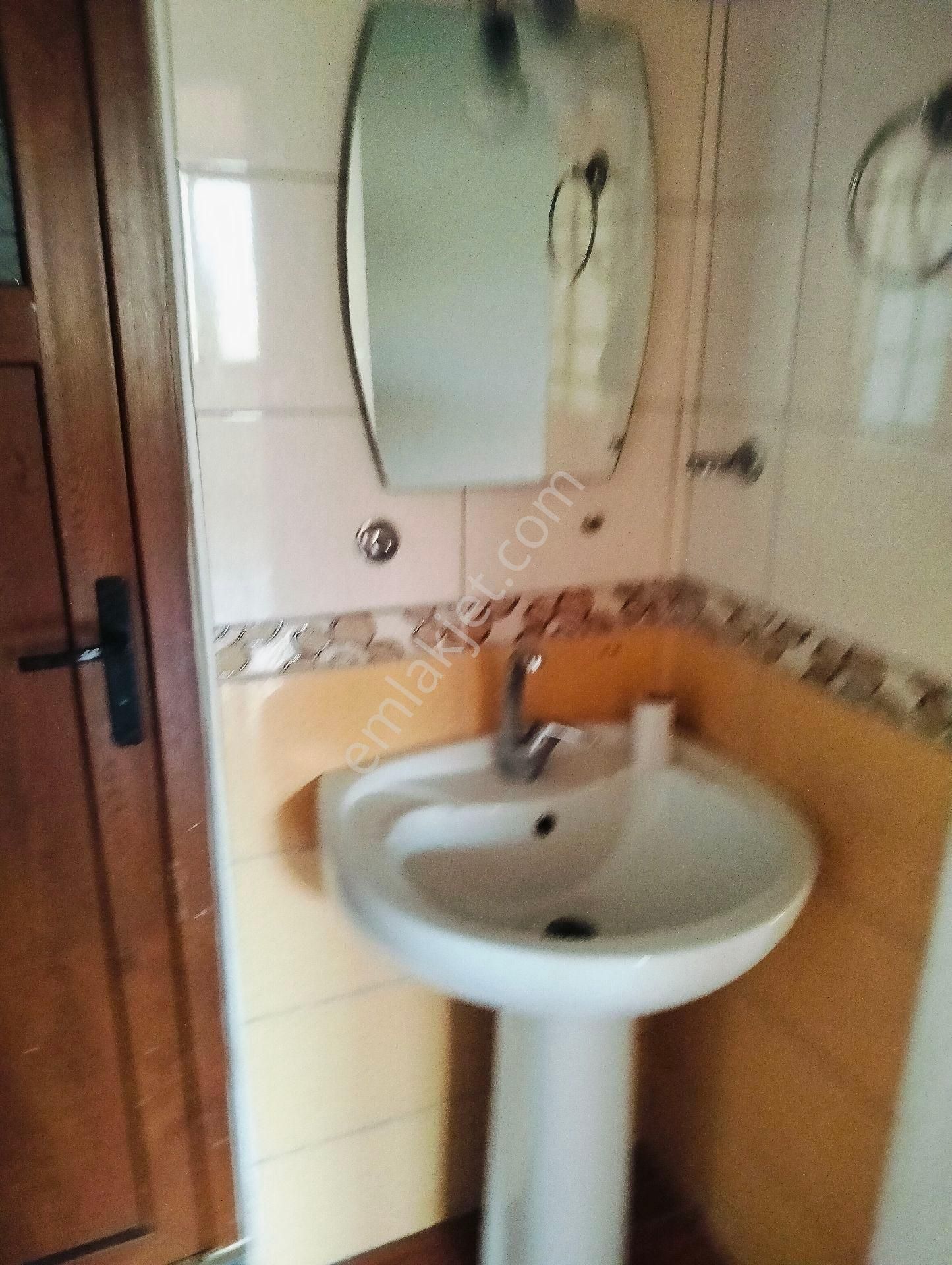 Karaçulhada Kiralık Geniş 2+1 Daire - Görsel 16