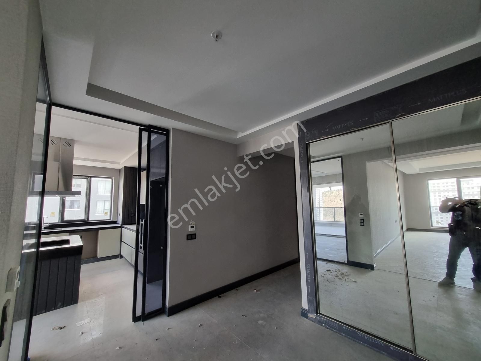 Ovacık Merkezde Lüks Site İçerisinde 4+1 Daire Realty Gate'ten - Görsel 2