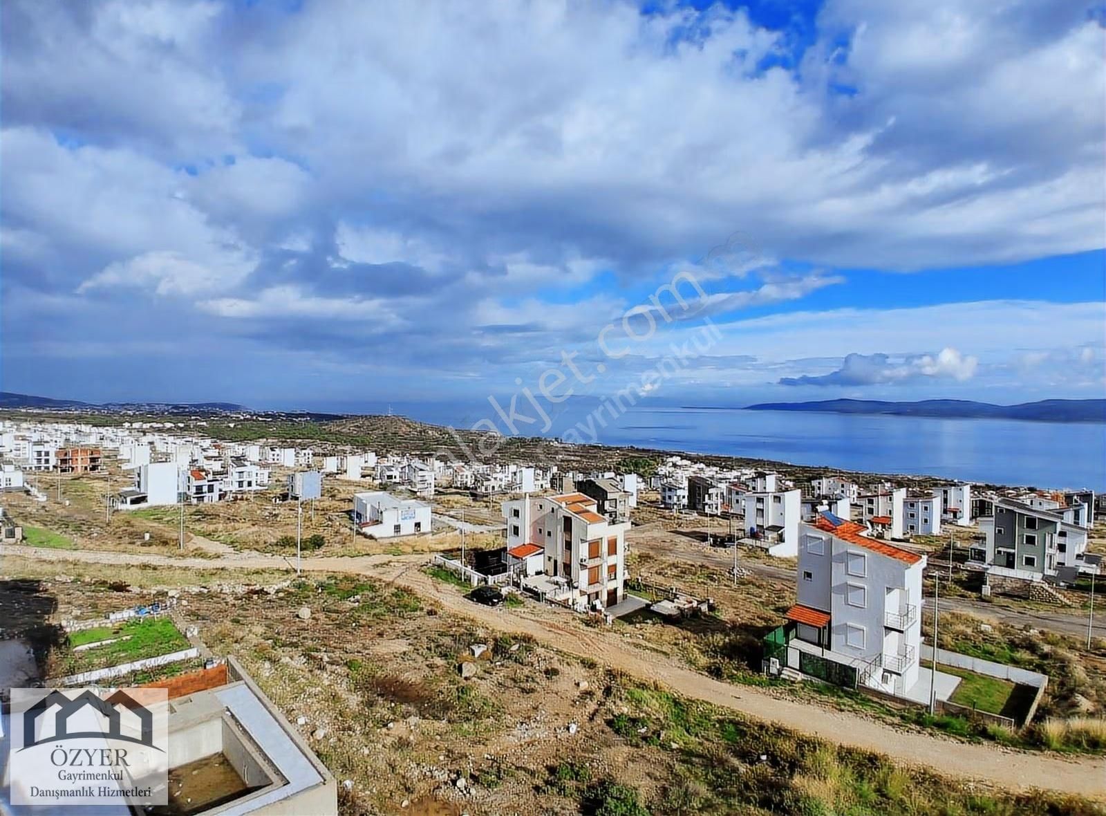 Mordogan Kamukentte Köşe 2.5 Kat Vılla Imarlı Satılık Arsa - Görsel 2