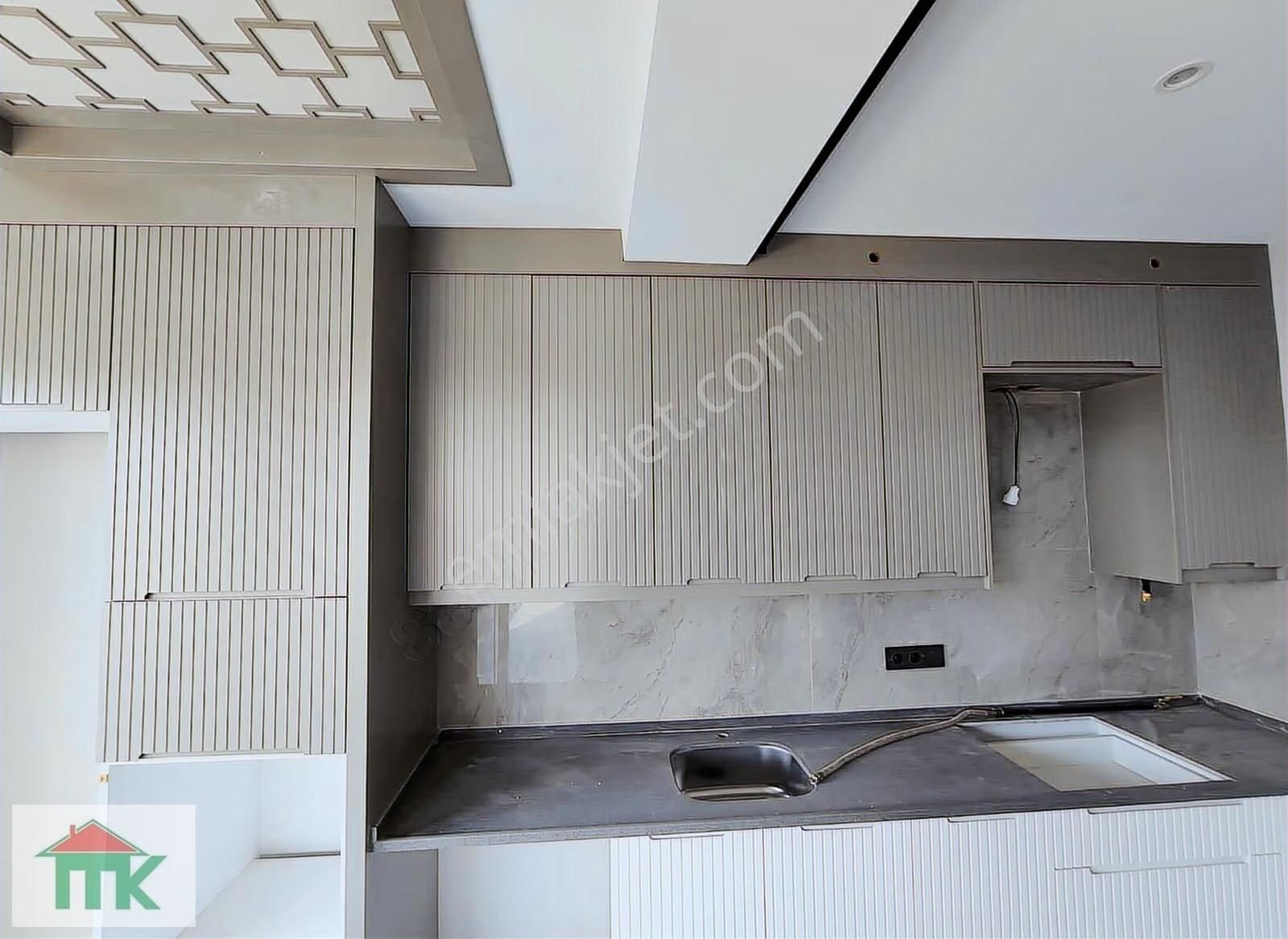 Fatih'de Müstakil Tadında 2+1 Ve 3+1 Satılık Daireler - Görsel 17