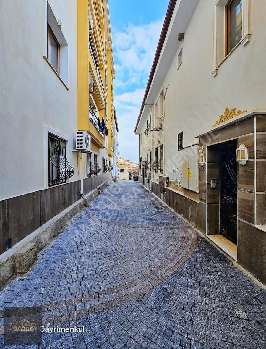 Kuşadası Camiatik Mah.bahçeli Eşyalı 1+1 Bahçe Katı Daire - Görsel 6