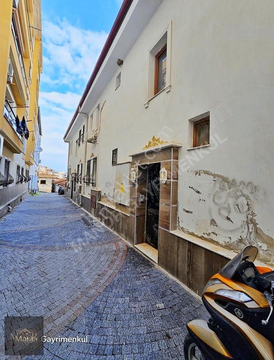 Kuşadası Camiatik Mah.bahçeli Eşyalı 1+1 Bahçe Katı Daire - Görsel 11