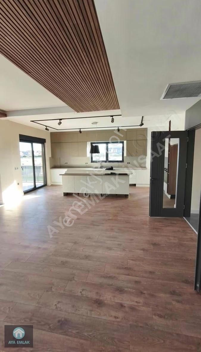 Altınkalede Siteler Bölgesinde Satılık Müstakil Havuzlu Villa - Görsel 9