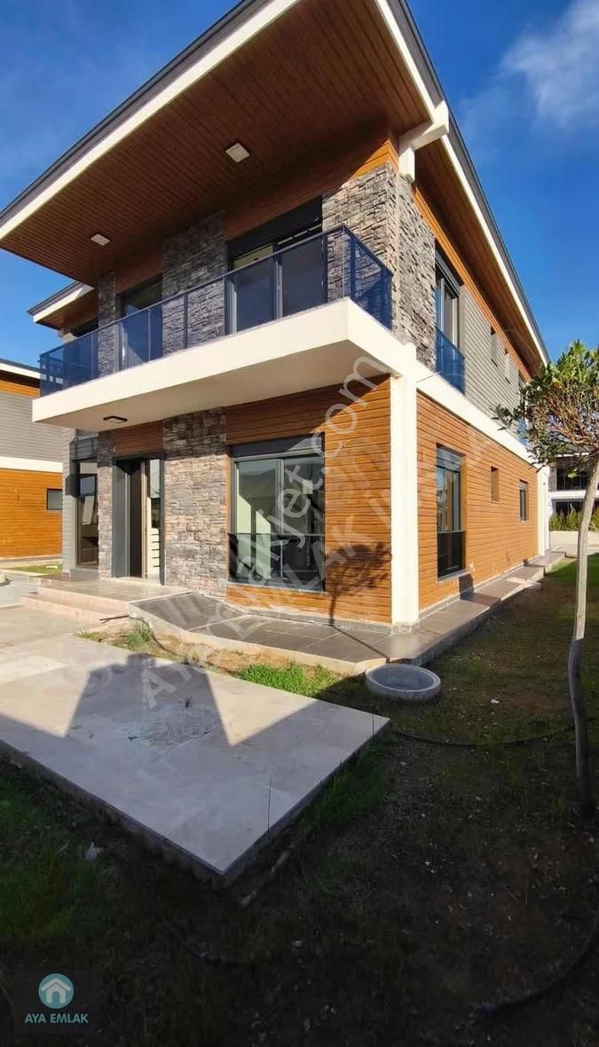 Altınkalede Siteler Bölgesinde Satılık Müstakil Havuzlu Villa - Görsel 22