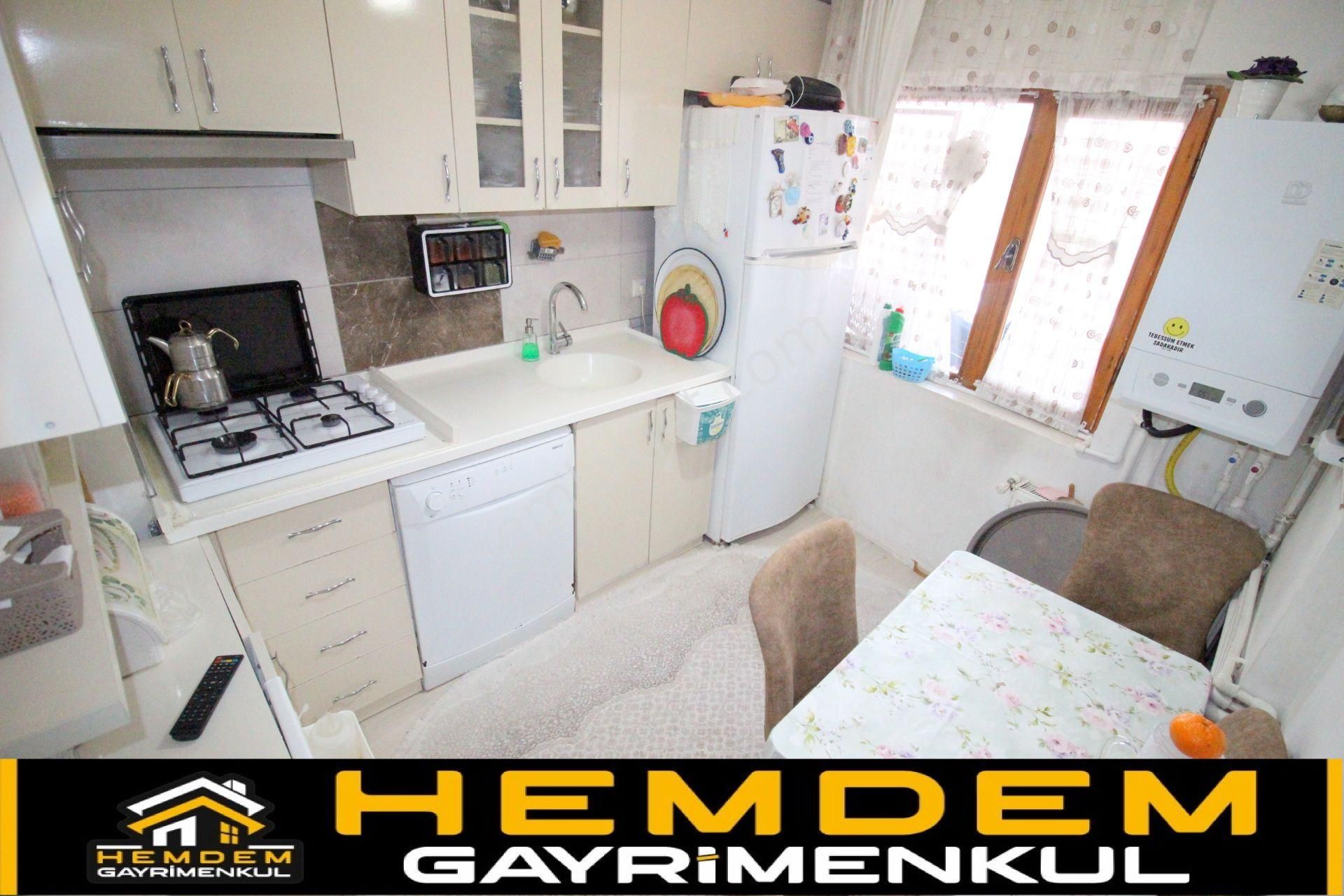 Hemdem Gayrimenkulden Piyade'de Ana Cadde Yanı 2+1 Satılık Daire