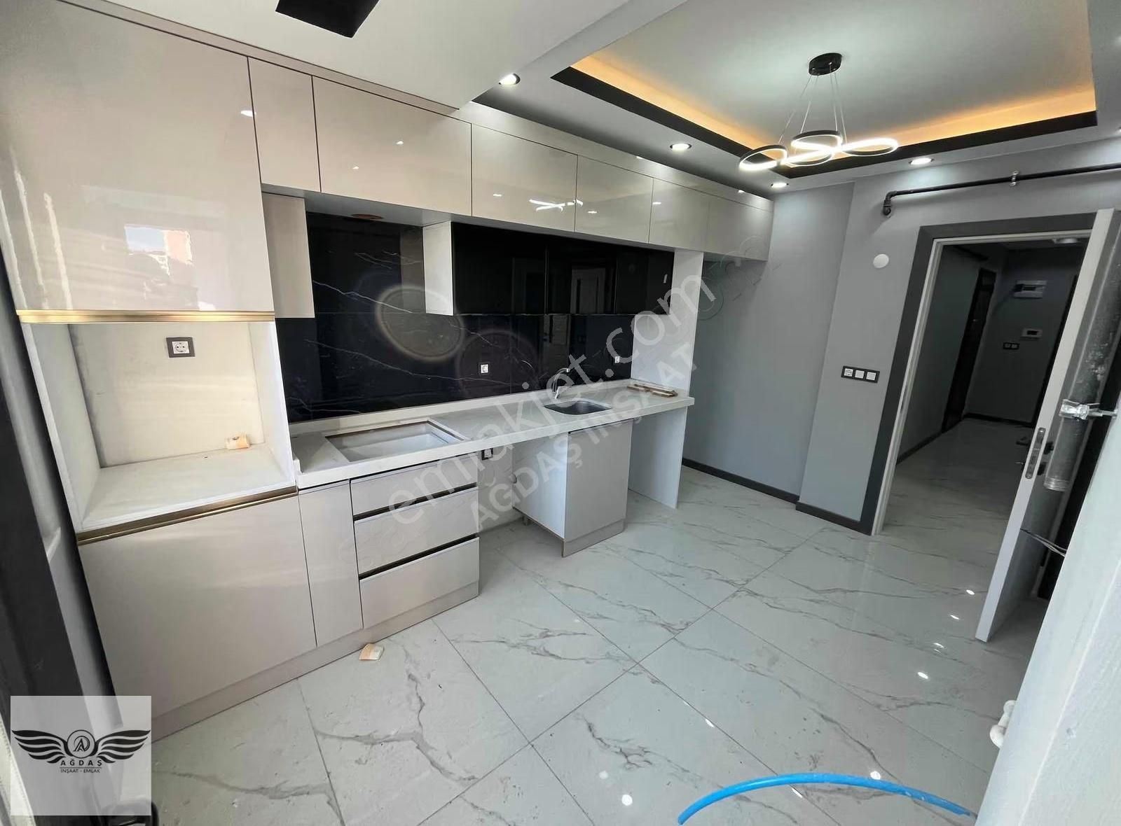 Merkezi Konumda 2+1 Ön Cephe Sıfır Lüks Satılık Daire - Görsel 24