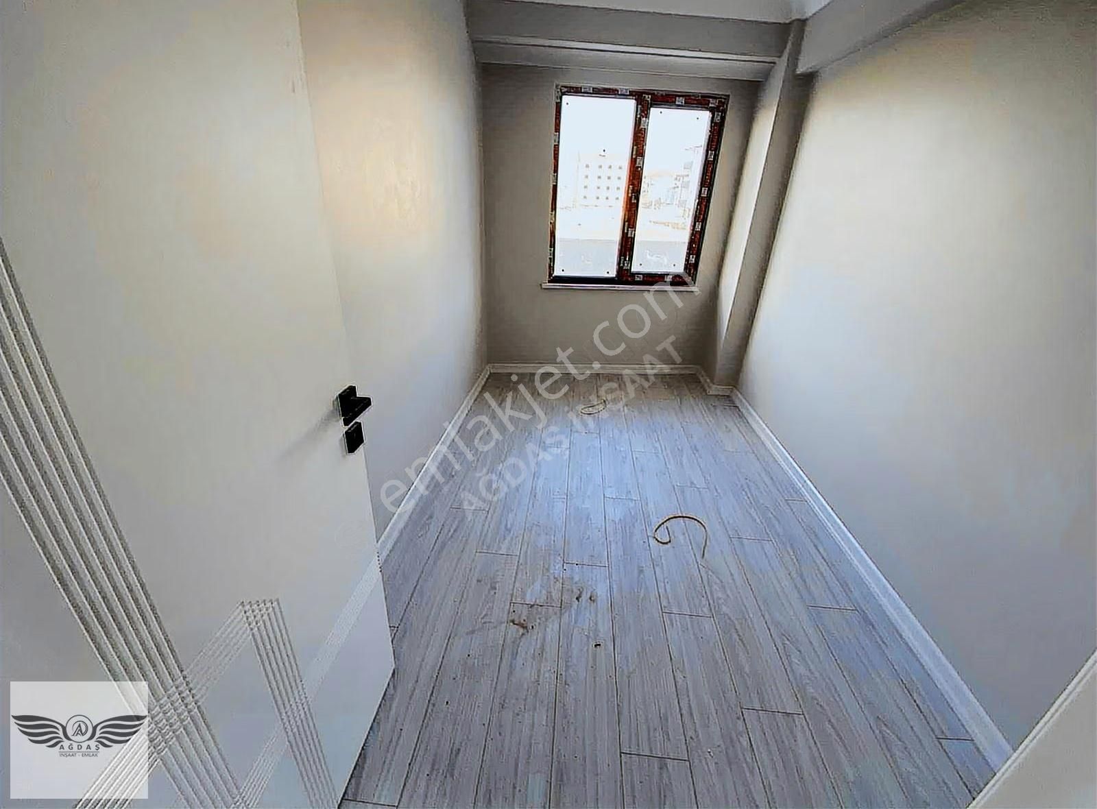 Merkezi Konumda 2+1 Yüksek Giriş Teras Balkonlu Sıfır - Görsel 12