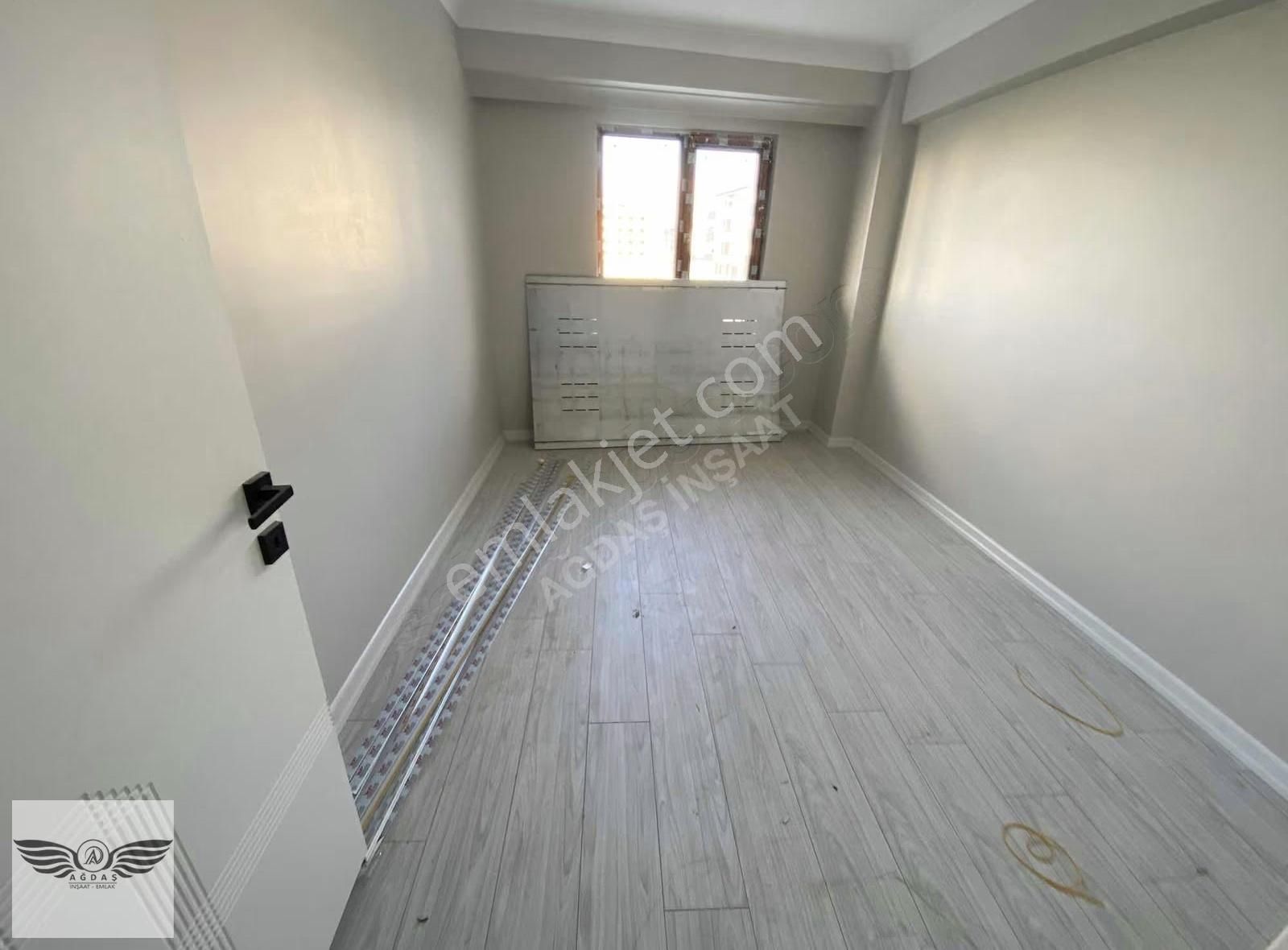 Merkezi Konumda 2+1 Yüksek Giriş Teras Balkonlu Sıfır - Görsel 3