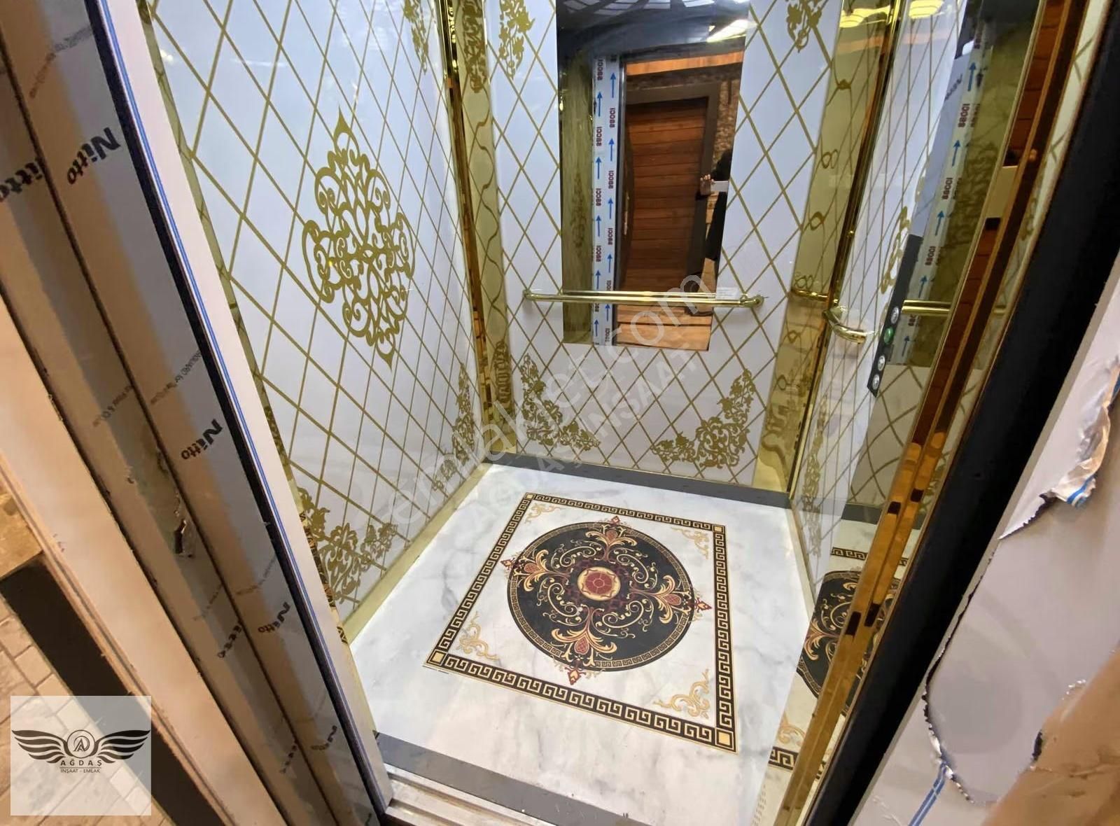 Merkezi Konumda Lüks 3+1 Sıfır İskanlı Daire - Görsel 4