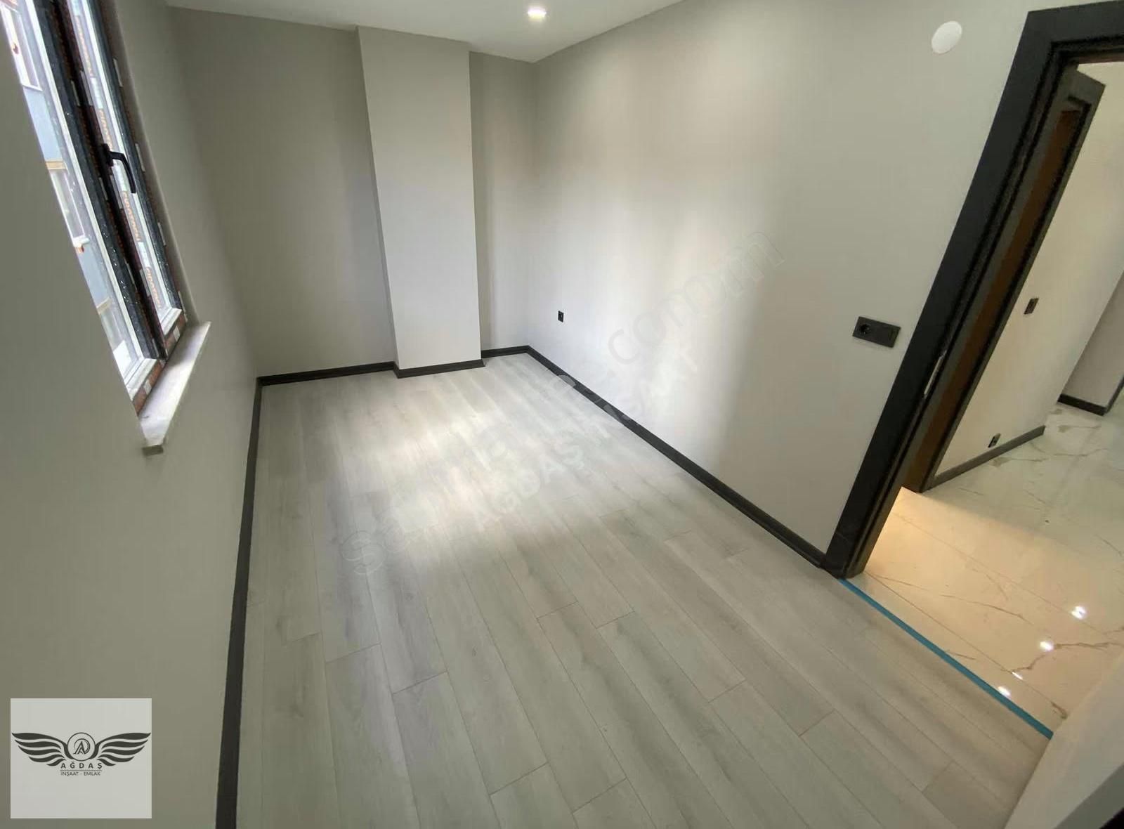 Merkezi Konumda Lüks 3+1 Sıfır İskanlı Daire - Görsel 3