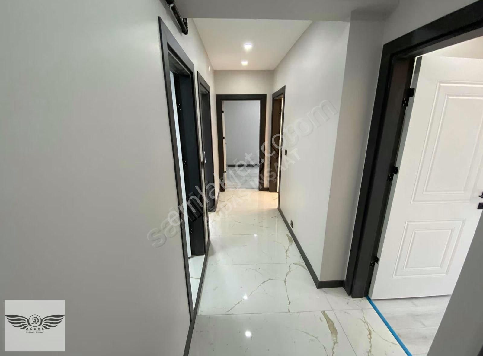 Merkezi Konumda Lüks 3+1 Sıfır İskanlı Daire - Görsel 5