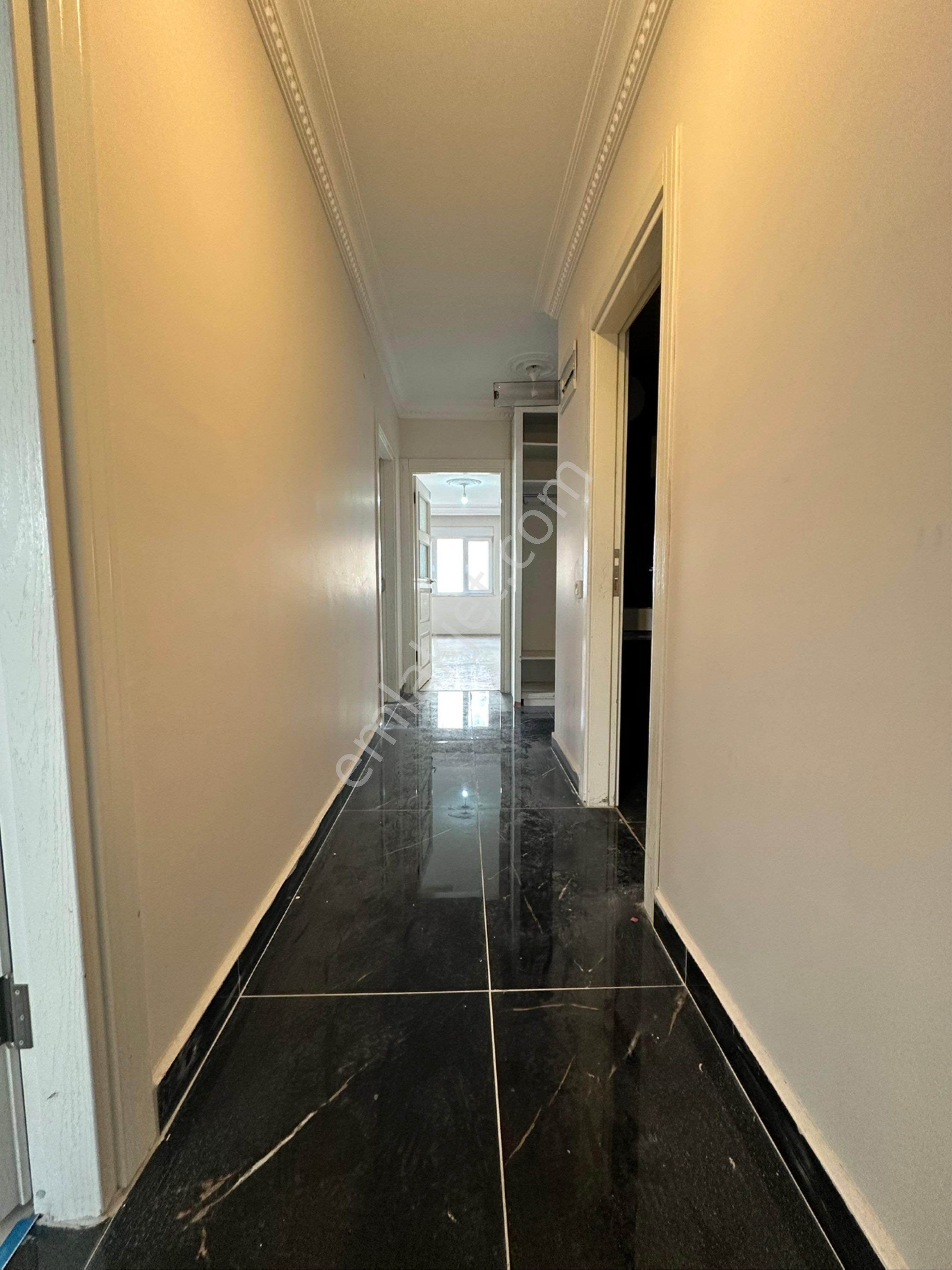 Meydankavağı’nda Asansörlü Havuzlu Katta Satılık 2+1 Daire - Görsel 11