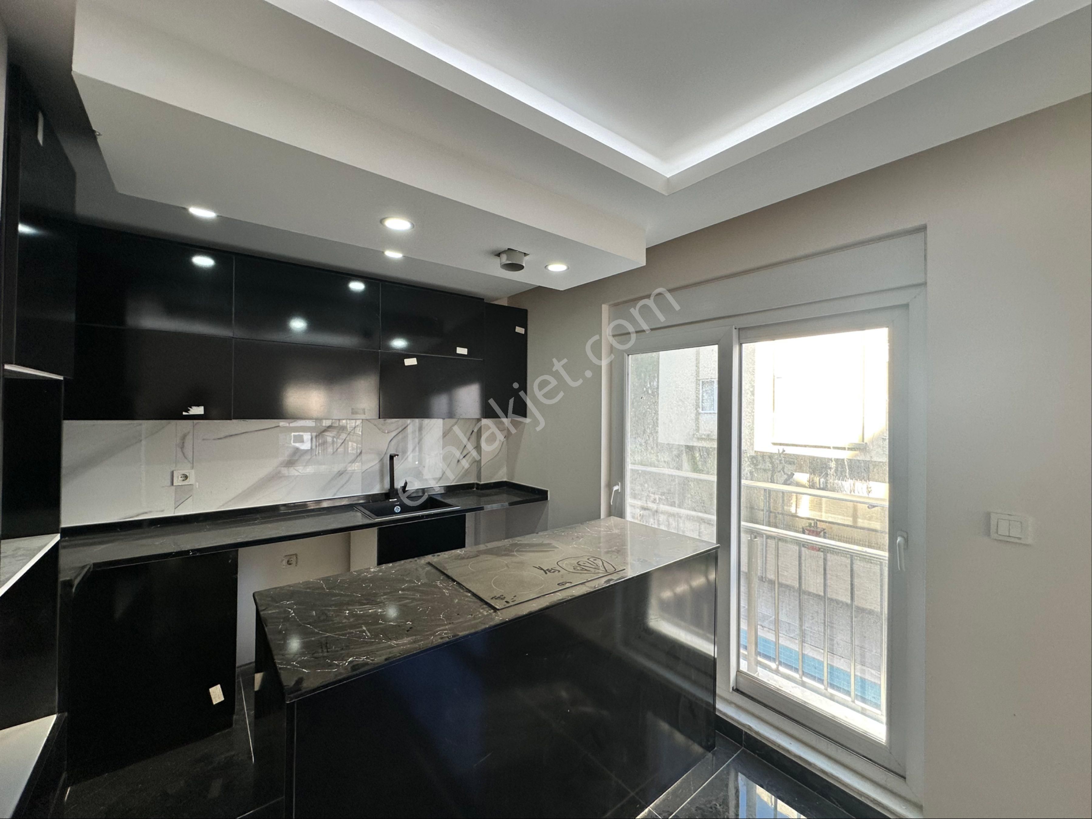 Meydankavağı’nda Asansörlü Havuzlu Katta Satılık 2+1 Daire - Görsel 2