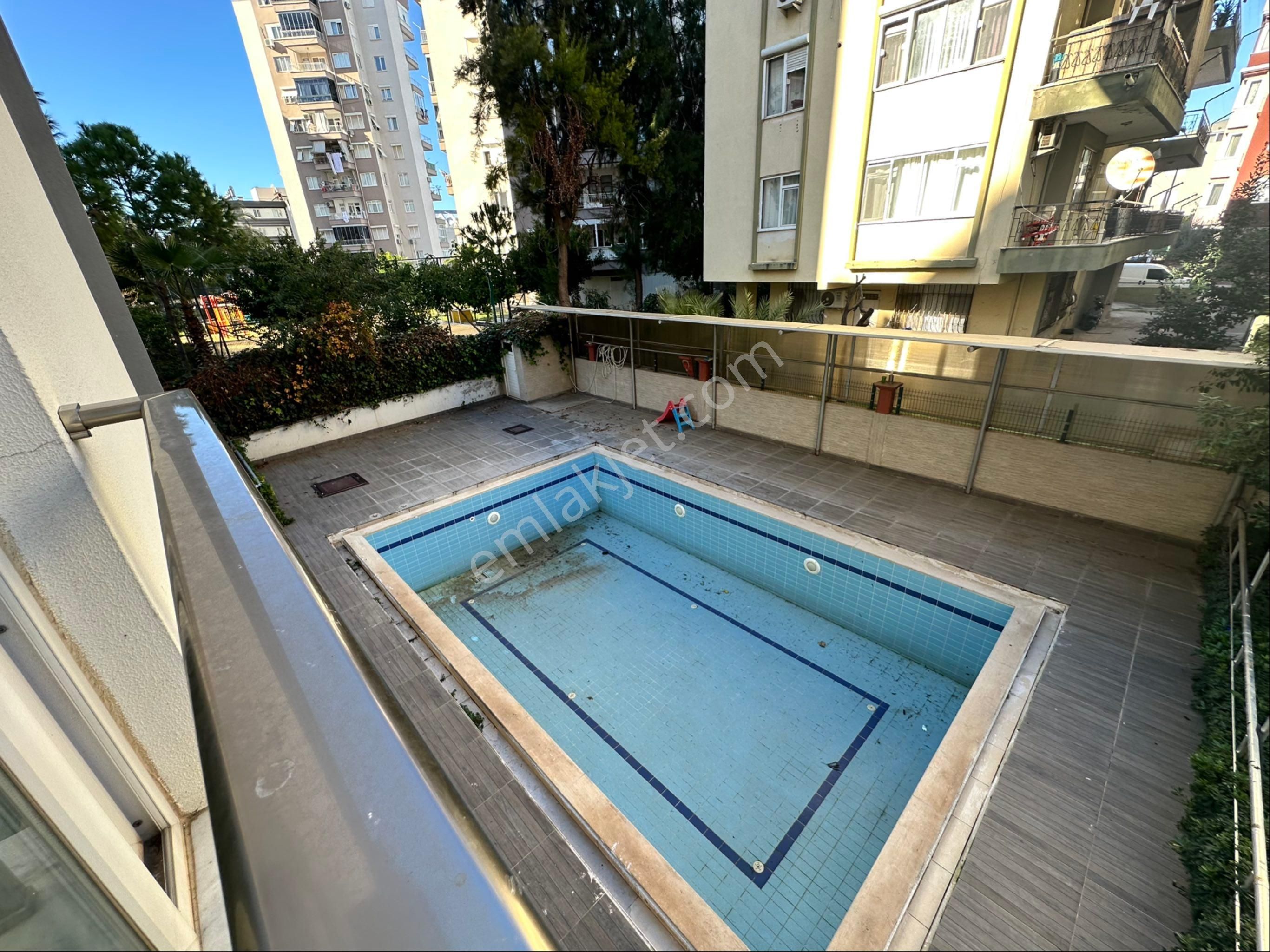 Meydankavağı’nda Asansörlü Havuzlu Katta Satılık 2+1 Daire - Görsel 15