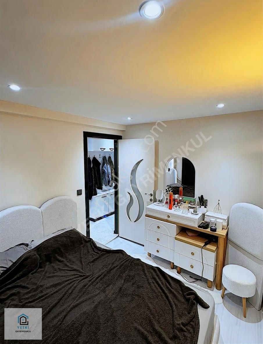 ️zeytinköy Mevkinde Bohem Konsept Eşyalı Satılık 2+1 Fırsatı - Görsel 12