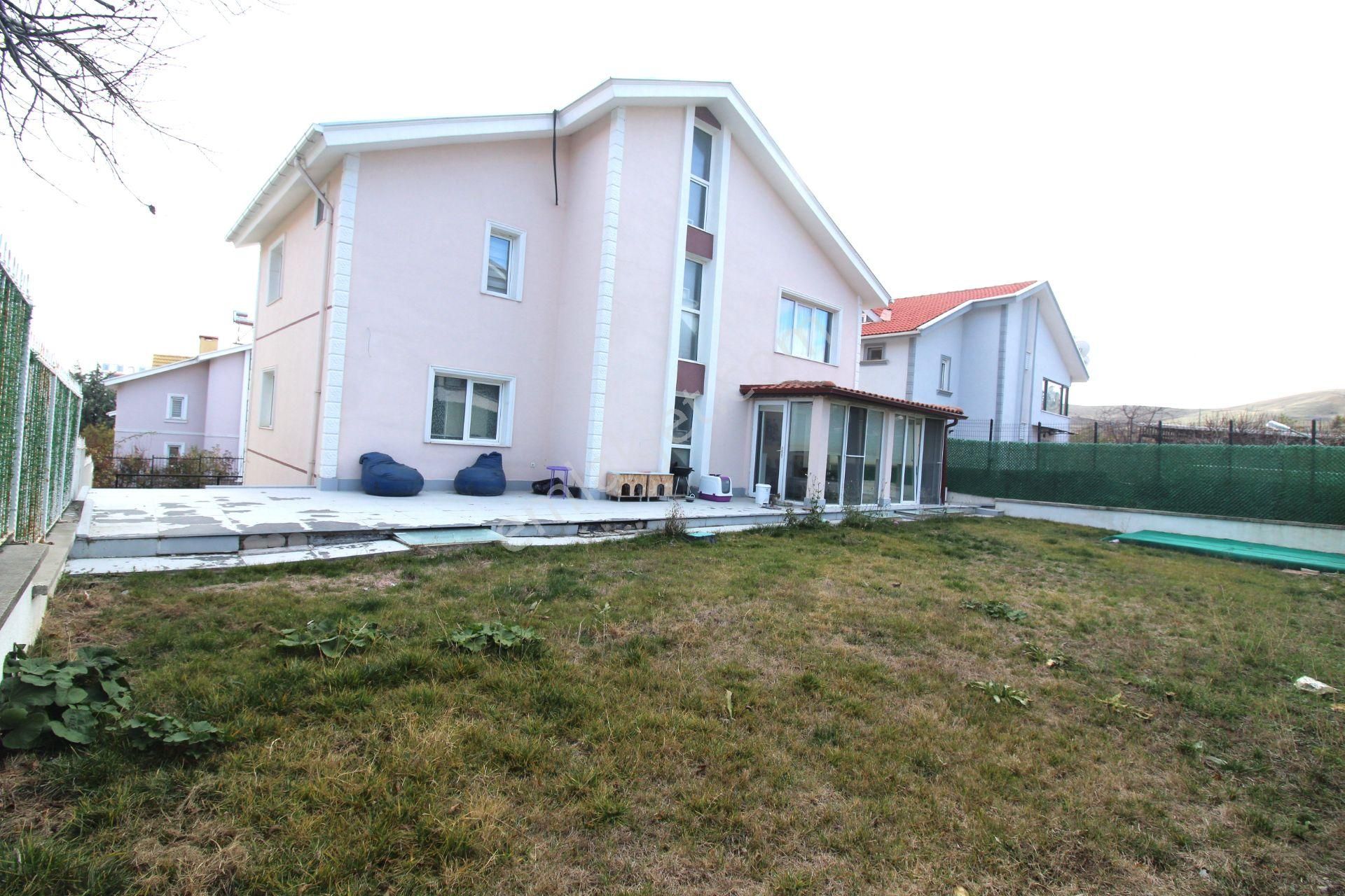 Kiralık Villa 5+2 470m2 Özlükent Sitesi Alacaatlı Yaşamkent - Görsel 4