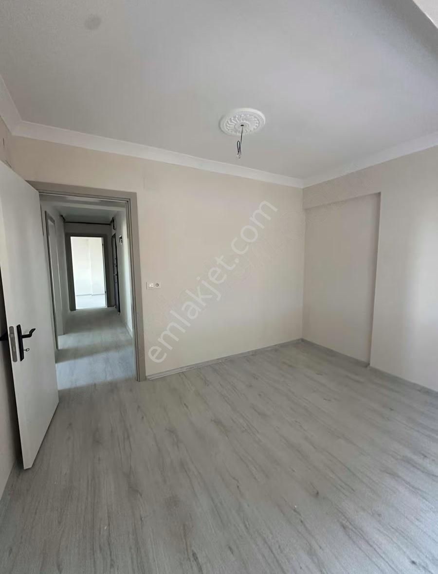 Emrah Emlaktan Cumhuriyet Mah Satılık Daire - Görsel 15