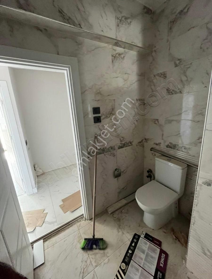 1 Nolu Beşirlide Sıfır Tadilatlı Cadde Üstü Fırsat 3+1 Daire - Görsel 6