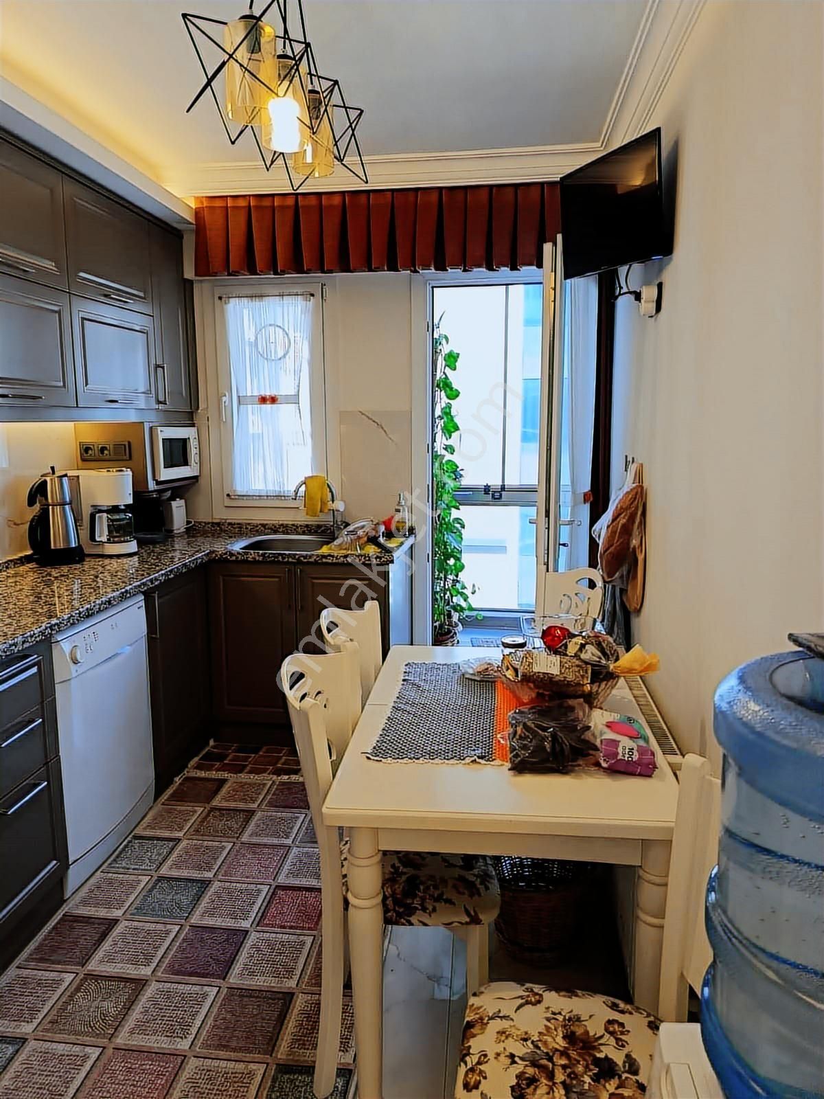 İzmirspor Metro Yakını 130m2 Asansörlü Full Yapılı Daire - Görsel 8