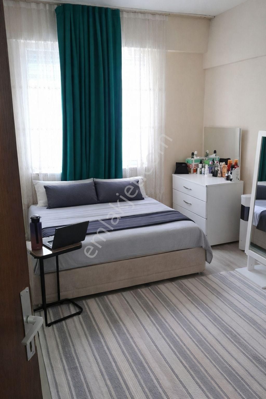 Varlık’ta Çift Kazançlı Yatırım . Hastane Karşısı . Kiracılı 3+1