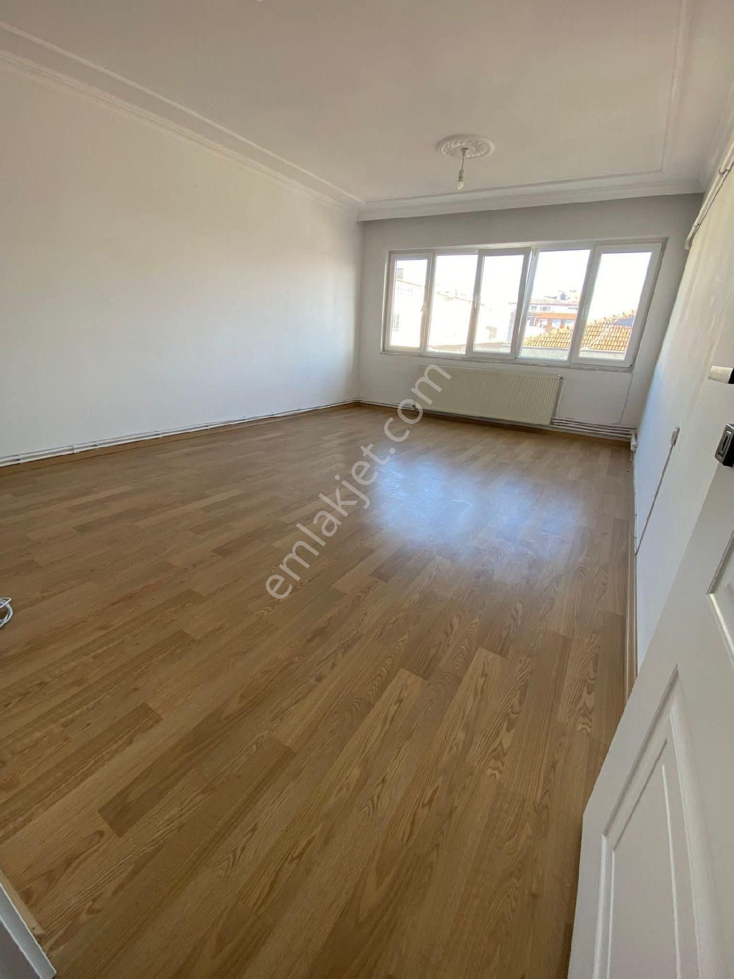 Samsun İlkadım Hançerli Mahallesi'nde Bulvar Üzerinde Asansörlü 3+1 Satılık Daire - Görsel 4